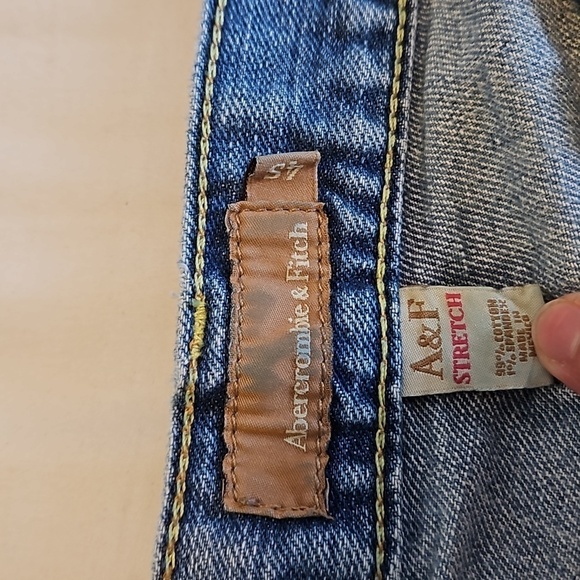 Abercrombie & Fitch Denim Cut off Shorts Size 4 - Picture 3 of 5